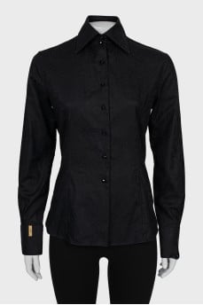 Fitted black shirt