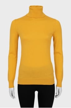 Yellow tapered turtleneck