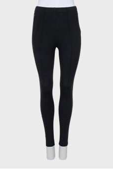 Black leggings with arrows