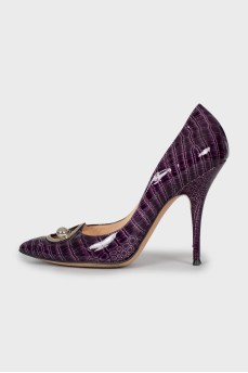 Patent leather purple pumps