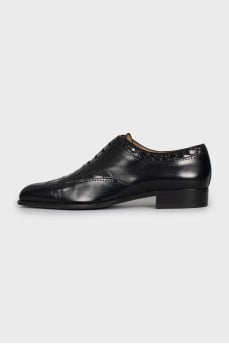 Men's leather shoes with perforation