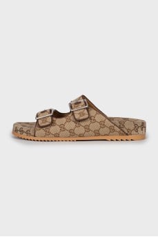 Men's flip flops with signature print