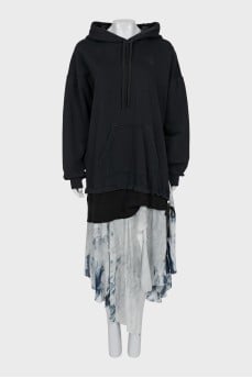 Dress with asymmetrical hem