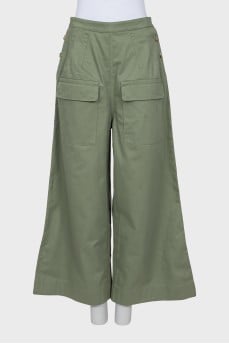 Wide trousers with patch pockets