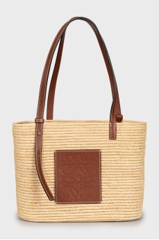 Raffia bag with brand logo