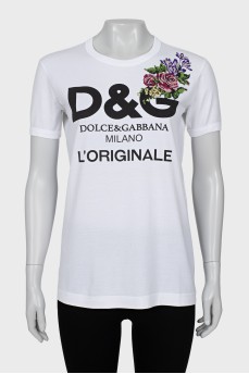 White T-shirt with floral embroidery