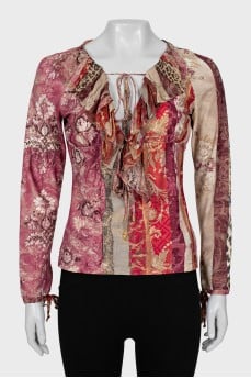 Fitted blouse with frill