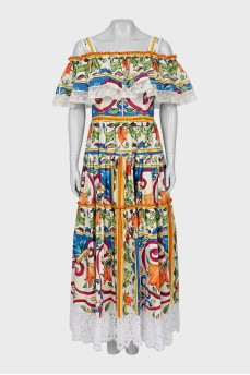 Dress with lace in bright print