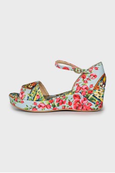 Textile wedge sandals with print