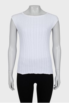 White top with relief pattern