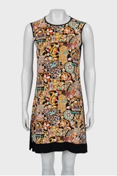 Sleeveless dress with print