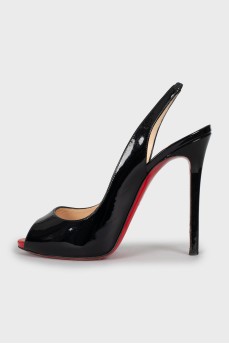 Black open toe shoes