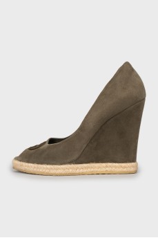 Suede shoes with embroidered logo