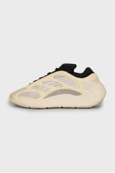 Yeezy Boost 700 V3 sneakers