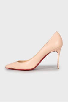 Leather pointed toe pumps