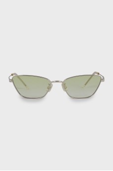 Sunglasses with green lenses