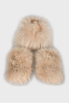 Fur set of hat and mittens