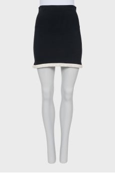 Mini skirt with contrasting hem