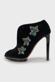 Suede shoes decorated with crystals