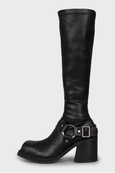 Leather boots with trapezoid heels