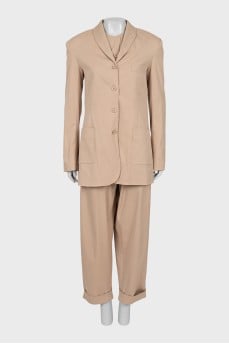 Three-piece suit with trousers