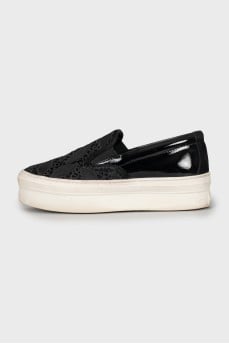 Slip-ons made of textile and leather