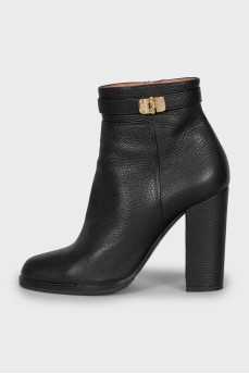 Soft leather ankle boots with heels