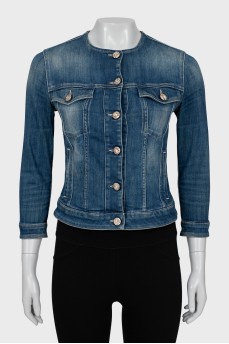 Denim jacket with a round collar