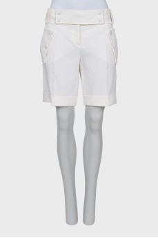 Shorts with branded buttons