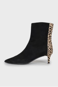 Suede ankle boots with animal print
