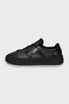 Men's black leather sneakers