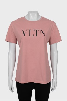 Pink T-shirt with logo
