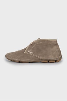 Men's grey suede boots