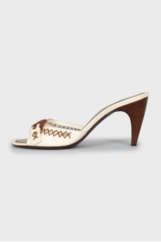 Mules with decorative embroidery