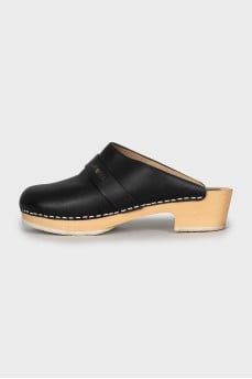 Leather clogs with wooden soles