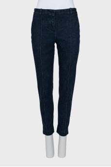 Skinny jeans with creases