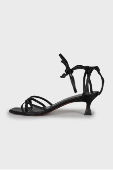 Leather sandals with narrow straps