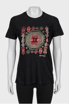 Black T-shirt with ornament