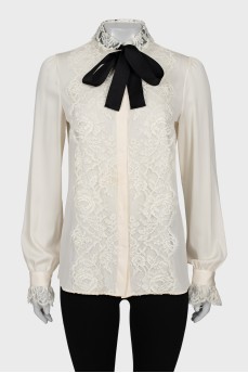 Blouse with bow and lace