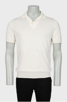 Men's T-shirt with button fastening
