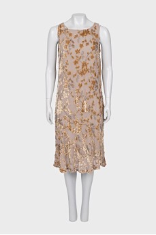 Dress with voluminous decor