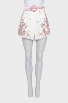 Printed shorts with relief trim