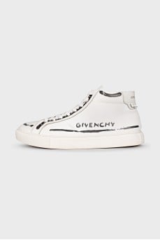 Men's leather sneakers with branded inscription
