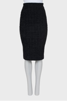 Skirt with relief pattern