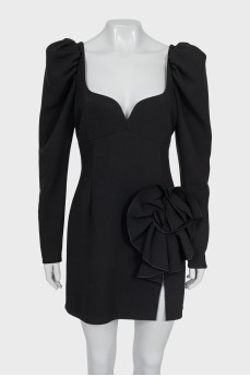 Wool dress with a shaped neckline