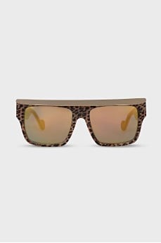 Sunglasses with visor