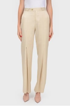 Beige trousers with flared trousers