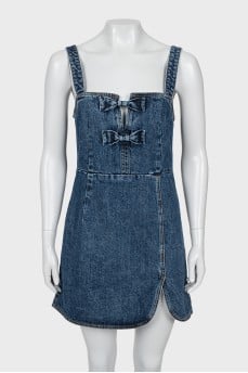 Denim sundress with bows