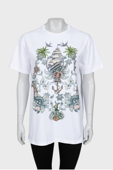 White T-shirt with print