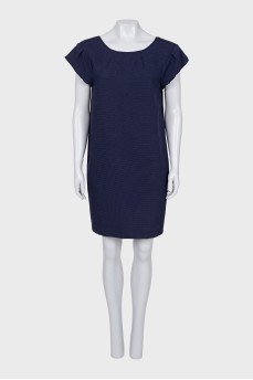Straight cut dress with a round neckline